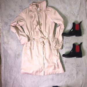 Tahari blush rain coat/trench